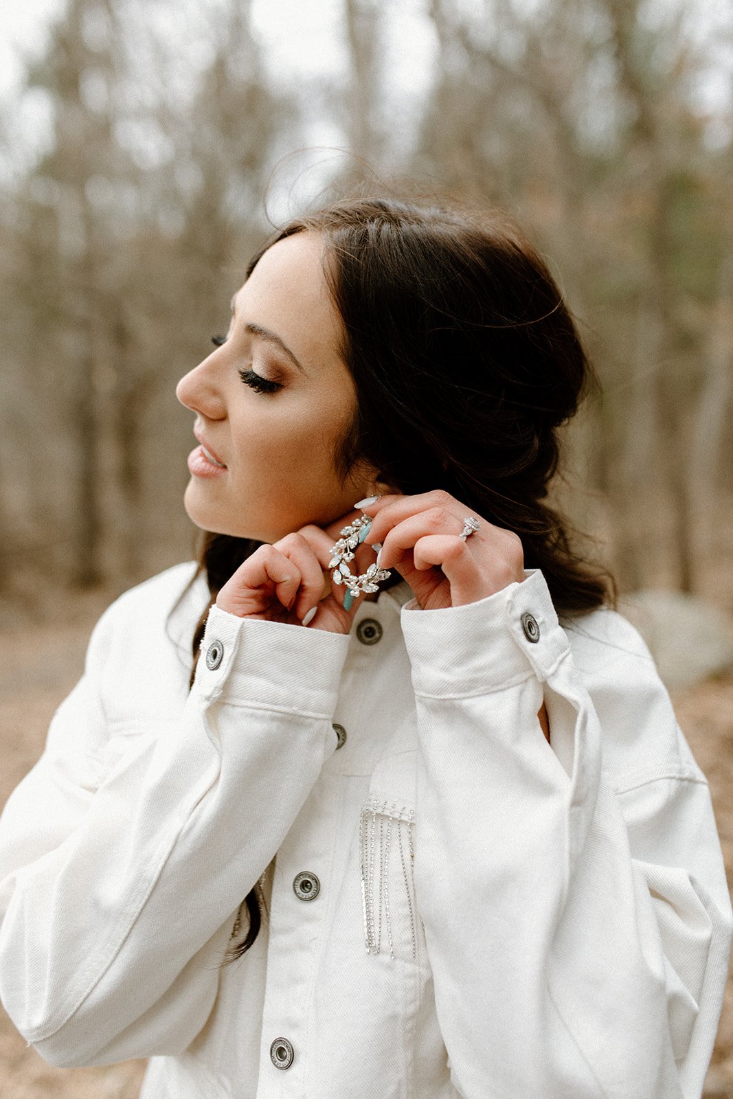 Bridal wedding jewelry and makeup inspiration for your adventure elopement