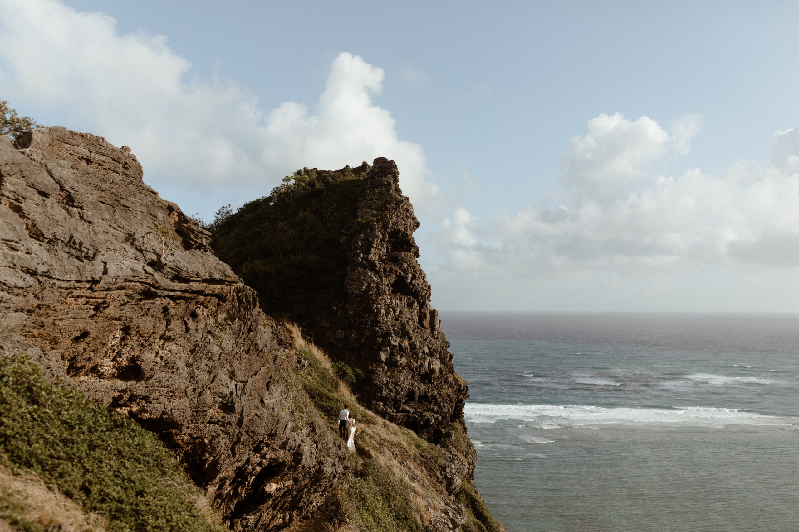 Oahu elopement photographer | Adventure elopement in Hawaii
