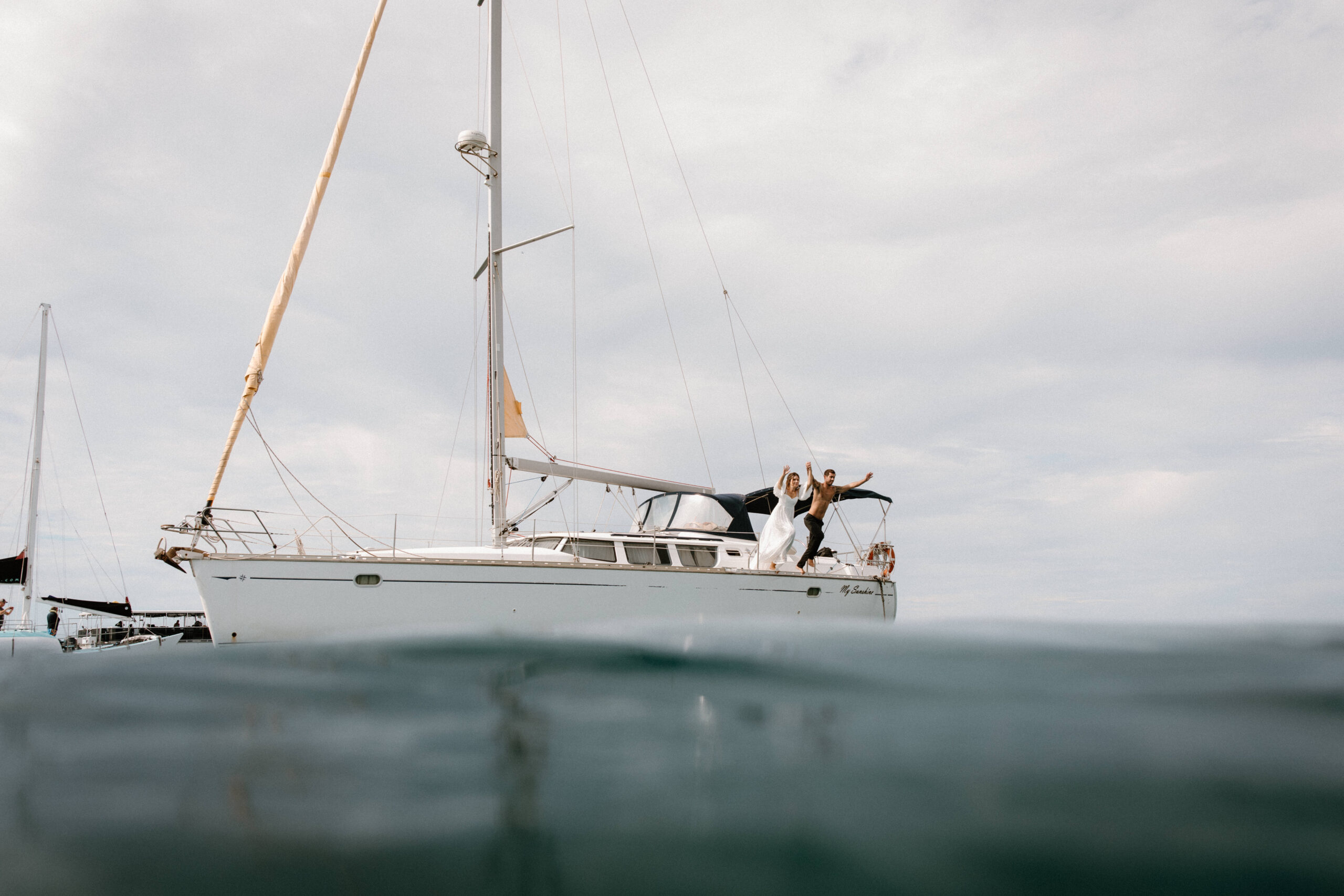 Affordable sailboat elopement in hawaii